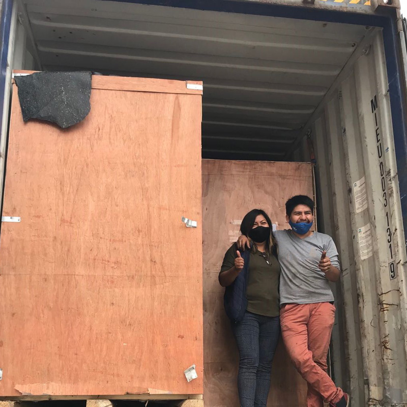 Chilean customers successfully received our lathe machine,band saw machine  etc