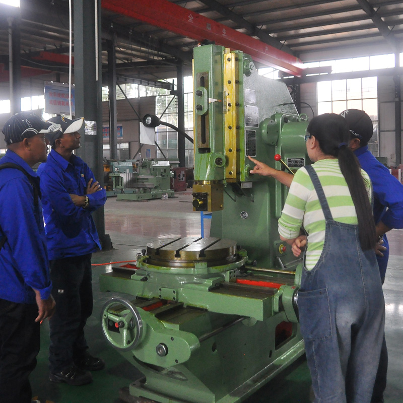 Malaysian customers came to the factory for inspection and were interested in slotting machines. After communication and understanding, they were assured of the quality of our factory’s machi...